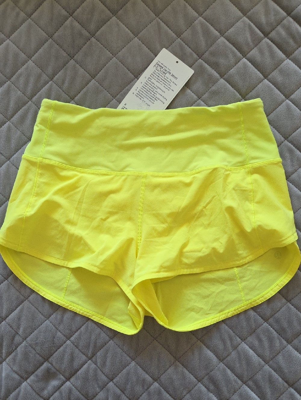Women’s Lululemon SPEED UP HR Shorts –2.5 INCH *Lined Yellow